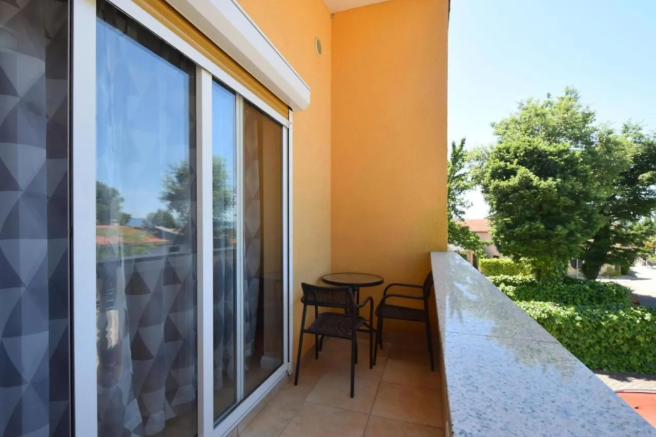 Apartments Jelica Njivice