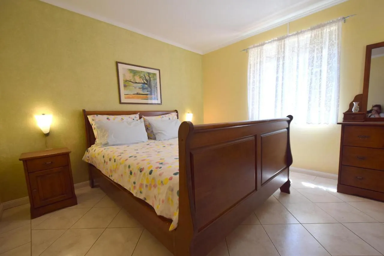 Apartments Jelica Njivice