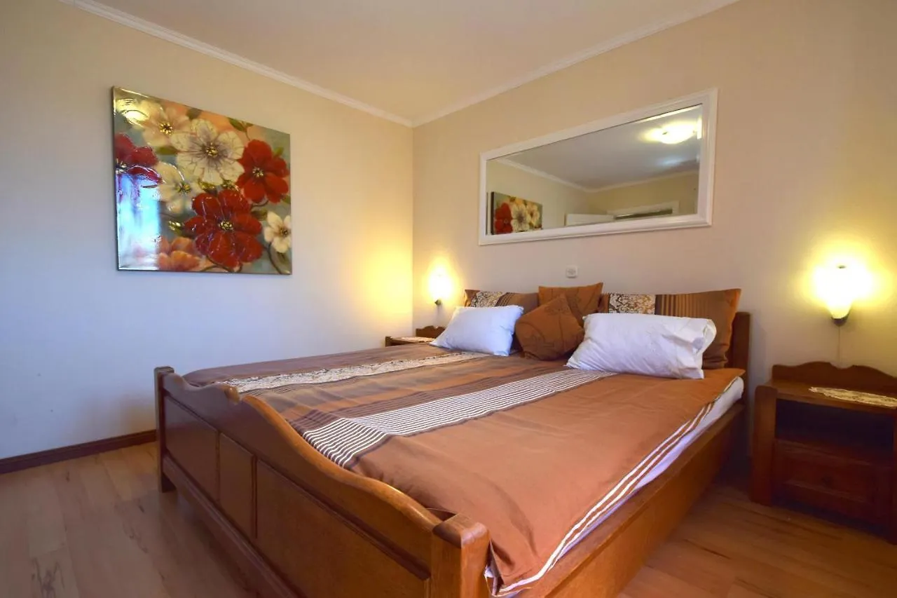 Apartments Jelica Njivice