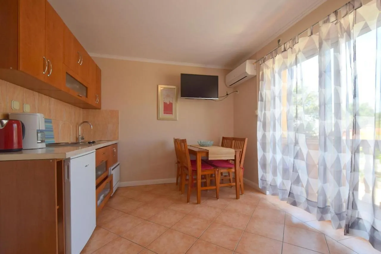 Apartments Jelica Njivice