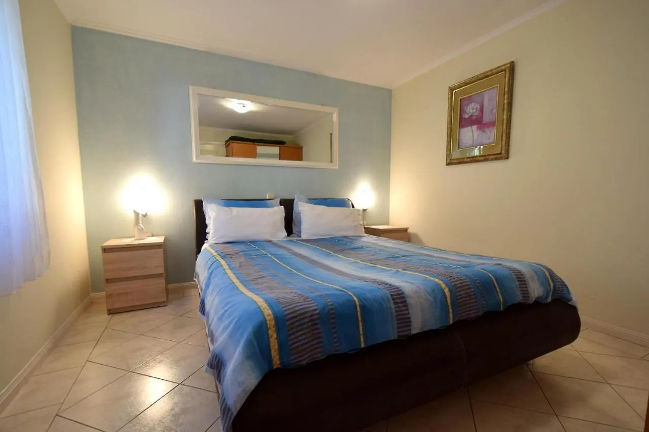 Apartments Jelica Njivice